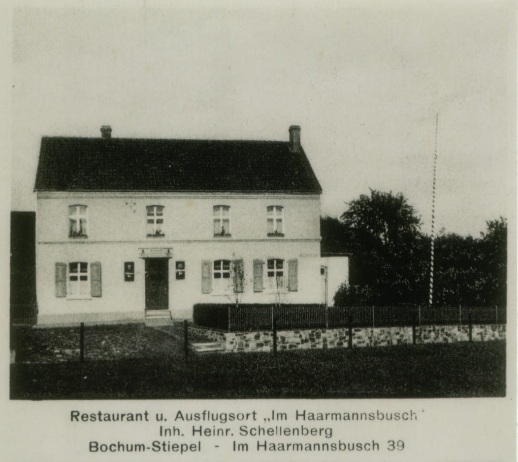 Wurde von einem Sohn eines der „Brüder Schellenberg“ betrieben: die Wirtschaft Schellenberg (vorher Gustrau) auf einer Postkarte (Foto: Archiv Wilhelm Dickten)