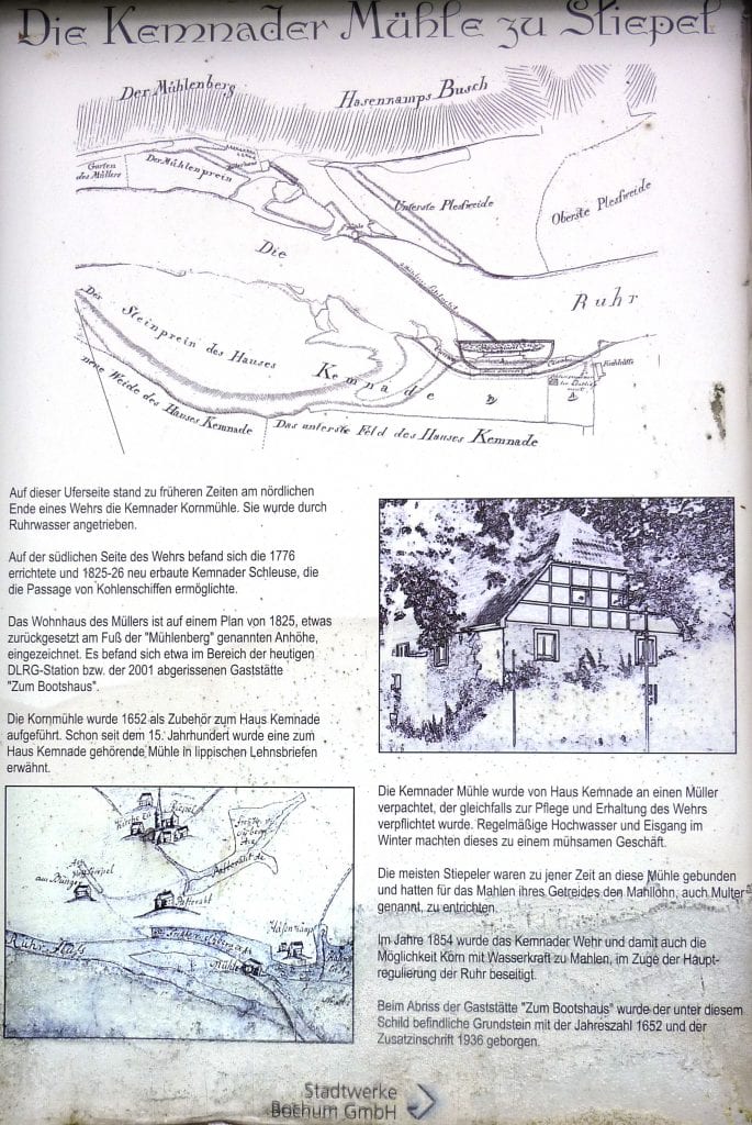 Erste Hinweistafel auf die Kemnader Mühle